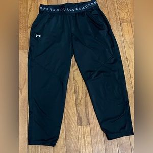 Under Armour performance crop pants with pockets - XS